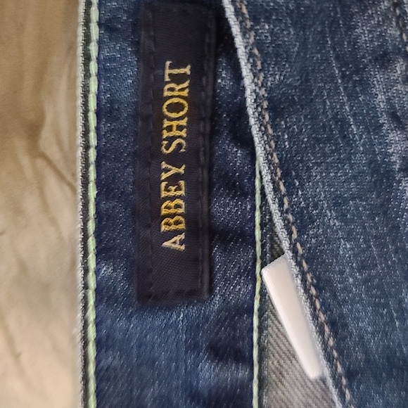 Lucky Brand Woman's Jeans Shorts, Size 10/30, Abby Short. Frayed Bottom - Picture 3 of 7